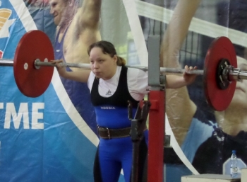 В Сыктывкаре спортсмены с ограниченными возможностями разыграли медали по пауэрлифтингу