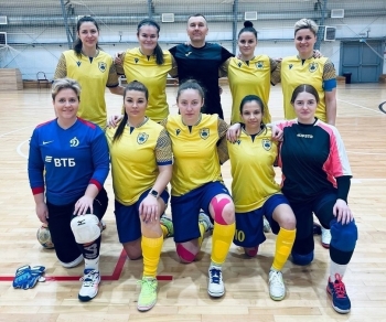 Женская команда "Новой генерации" взяла старт в Чемпионате СЗФО по мини-футболу