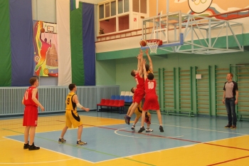 В Воркуте проходит региональное первенство по баскетболу