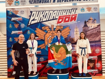 Спортсмены Коми успешно выступили на Чемпионате и Первенстве СЗФО России по рукопашному бою в Пскове