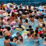 В Коми спортсмены «борются» за дорожки с посетителями бассейнов