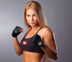 Чемпионка по тайскому боксу Анастасия Янькова пригласила боксеров Коми на встречу